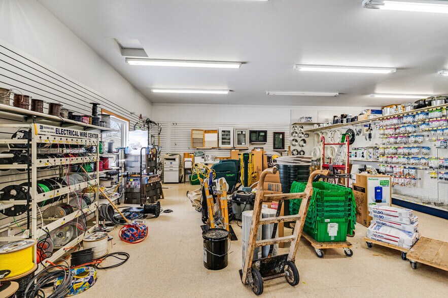 More Photos Of 101 Tanner St, Melrose Freestanding For Sale