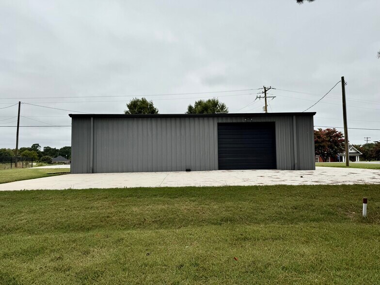More Photos Of 1714 Circle Rd, Easley Warehouse For Sale