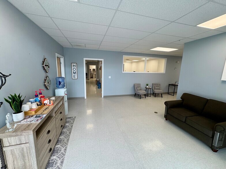 More Photos Of 1896 Lisbon St, Lewiston Storefront For Lease