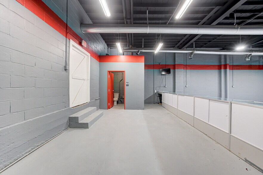 More Photos Of 3121 N Pennsylvania Ave, Oklahoma City Storefront Retail Office For Sale