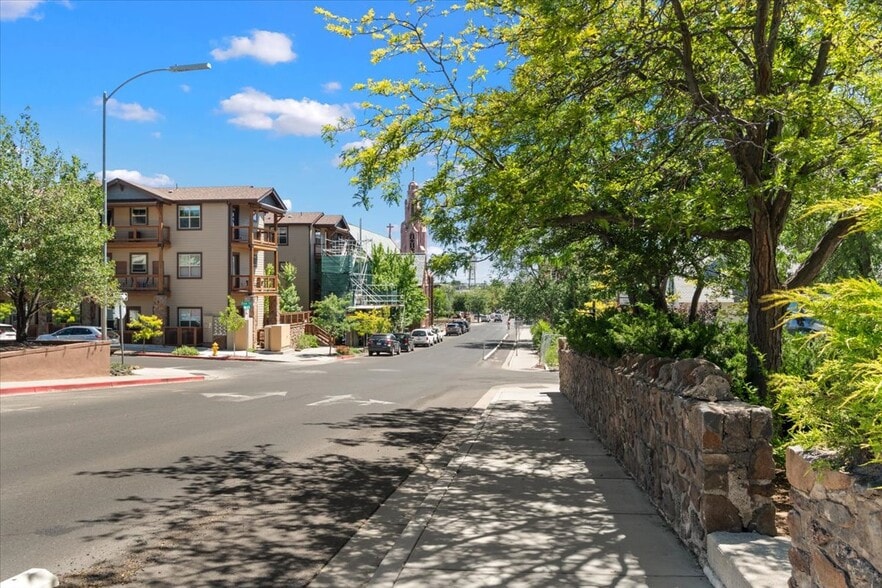 More Photos Of 405 N Beaver St, Flagstaff Office For Lease