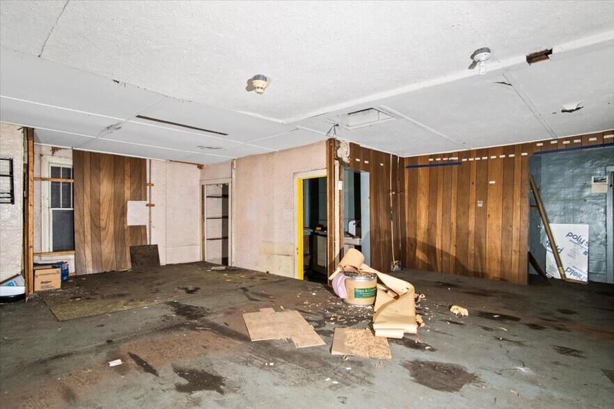 More Photos Of 116 Franklin Ave, Scranton Storefront Retail Office For Sale