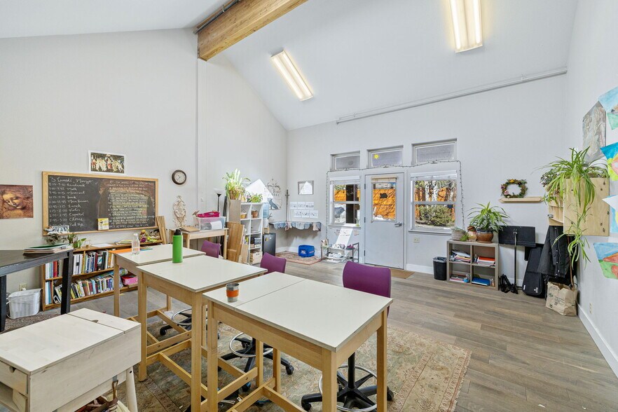 More Photos Of 12315 Deerfield Dr, Truckee Office Residential For Sale