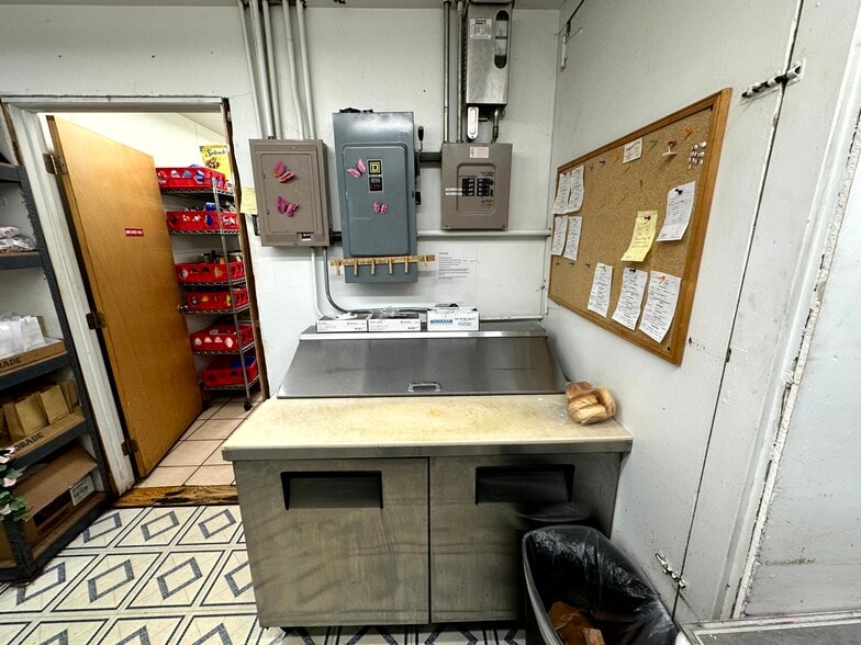 More Photos Of 812 W Oklahoma, Okeene Convenience Store For Sale