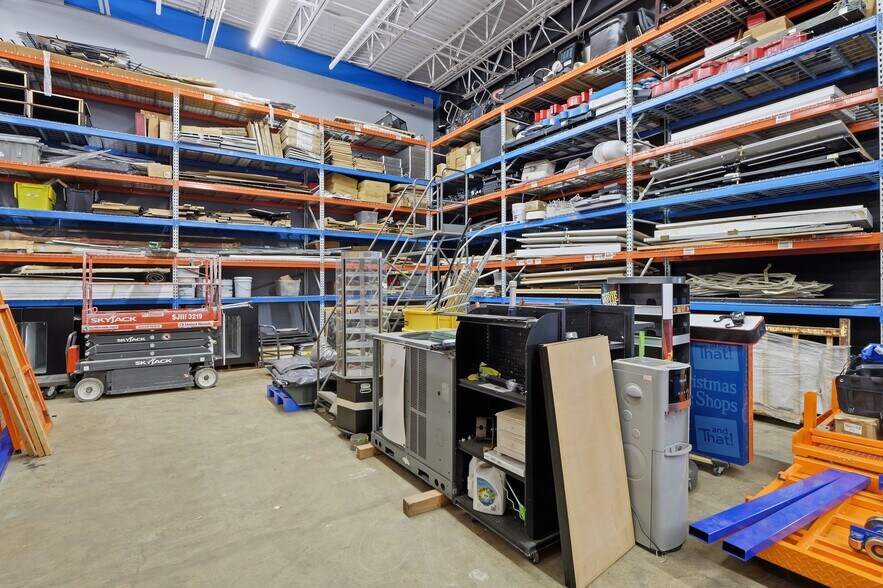 More Photos Of 610 Ryan Ave, Westville Warehouse For Lease