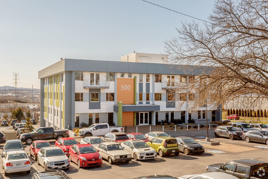 More Photos Of 500 Interstate Blvd S, Nashville Office For Lease