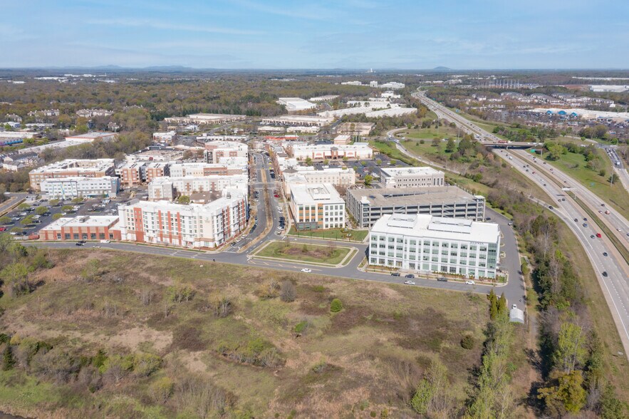 More Photos Of 2135 Ayrsley Town Blvd, Charlotte Freestanding For Lease