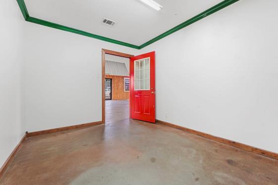 More Photos Of 20787 US Highway 59, New Caney Light Distribution For Sale