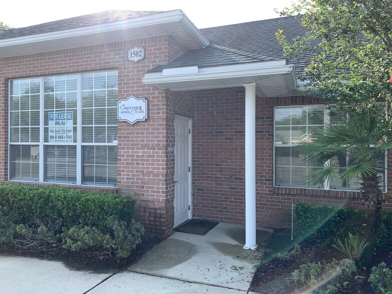 More Photos Of 6817 Southpoint Pky, Jacksonville Medical For Lease