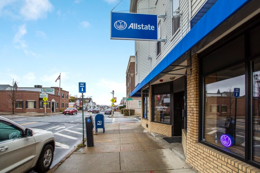 More Photos Of 643-645 Broadway, Everett Storefront Retail Residential For Lease