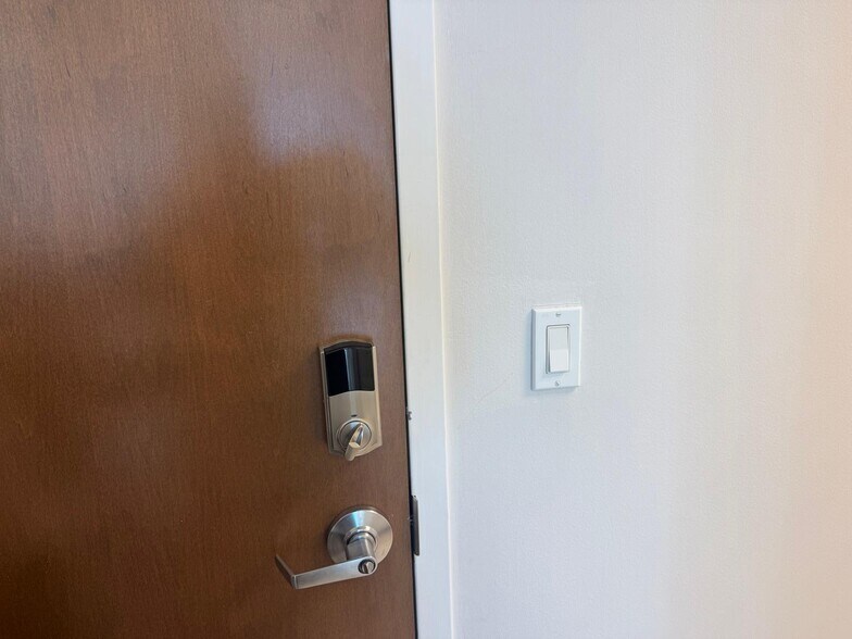 More Photos Of 175 SW 7th St, Miami Medical For Lease