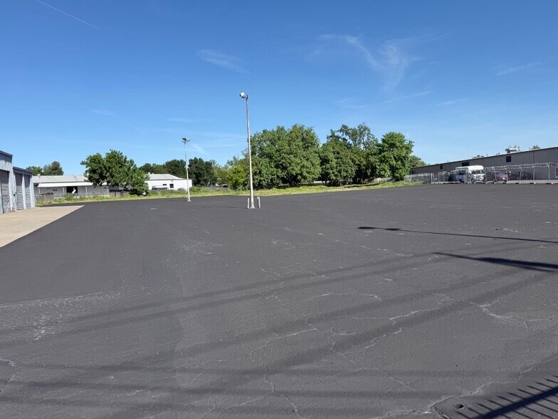 More Photos Of 1441 Richards Blvd, Sacramento Service For Lease