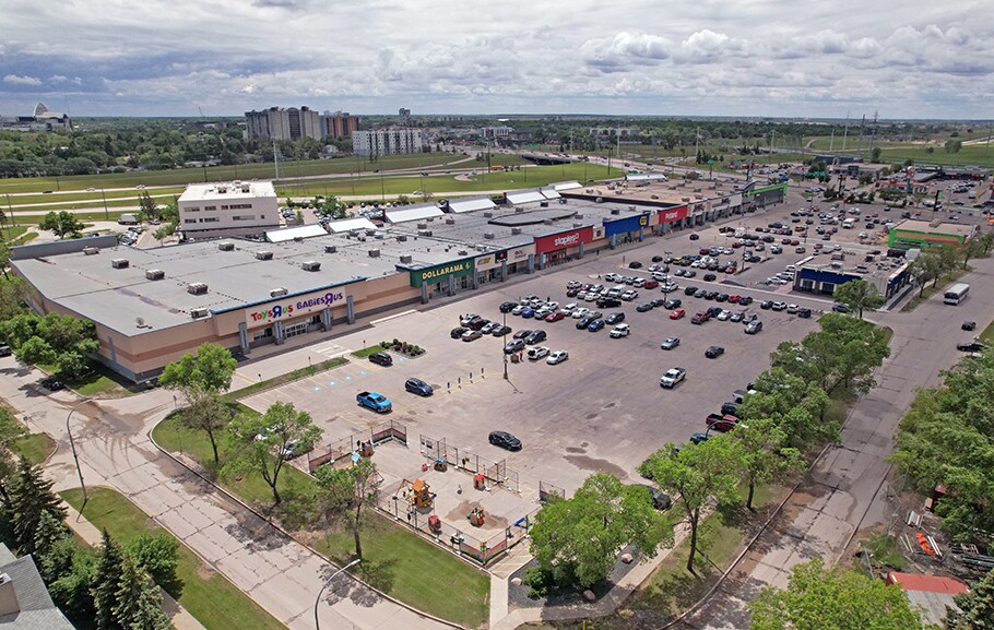 More Photos Of 1910 Pembina Hwy S, Winnipeg Freestanding For Lease