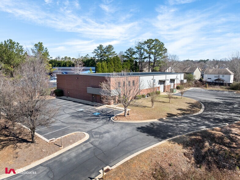 More Photos Of 4240 Industrial Center Ln, Acworth Warehouse For Sale