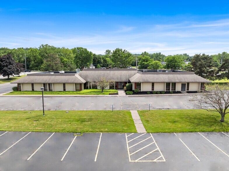 More Photos Of 100 Cross Keys Office Park, Fairport Unknown For Lease