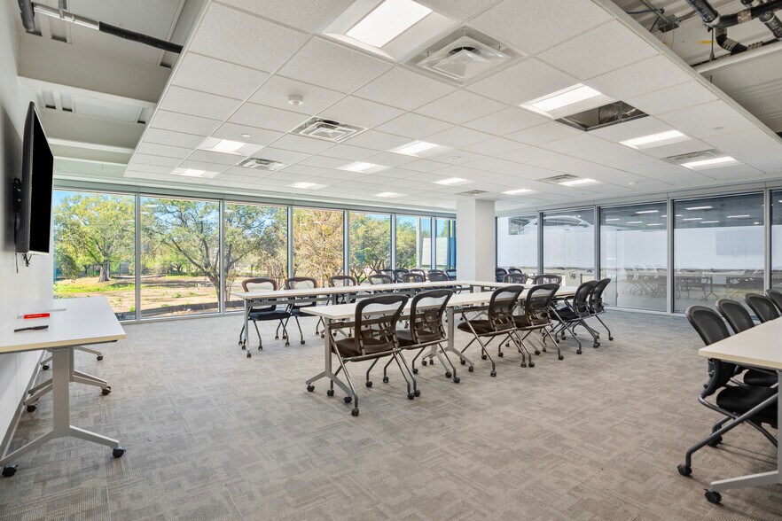 More Photos Of 2100 Travis St, Houston Office Residential For Lease