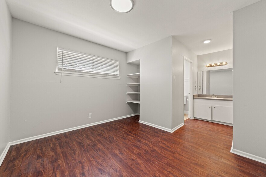 More Photos Of 2222 Vance Jackson Rd, San Antonio Apartments For Sale