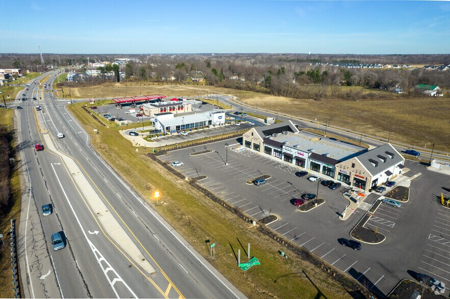 More Photos Of 50 Coughlin Ln, Delaware Storefront Retail Office For Lease