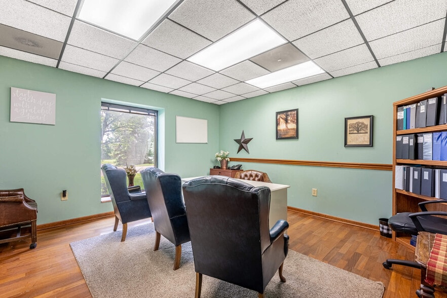 More Photos Of 610 N Main St, Springboro Medical For Lease