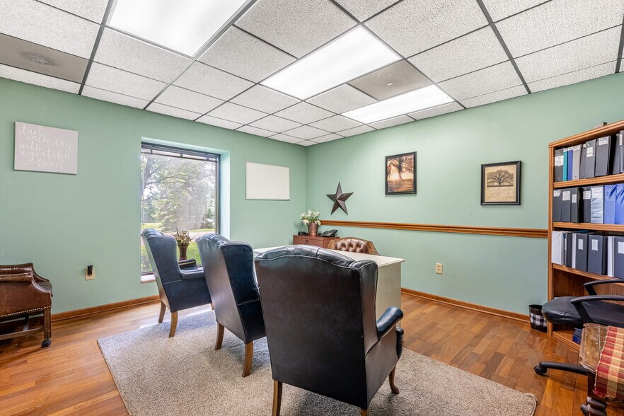 More Photos Of 610 N Main St, Springboro Medical For Lease