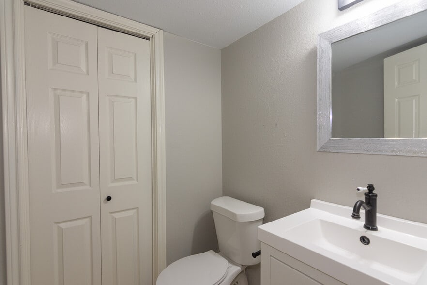 More Photos Of 114 Scofield Ave, Johnson City Apartments For Sale