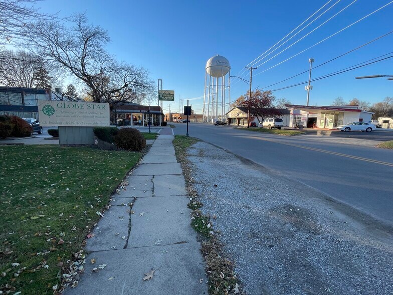 More Photos Of 621 Broadway, Chesterton Medical For Sale