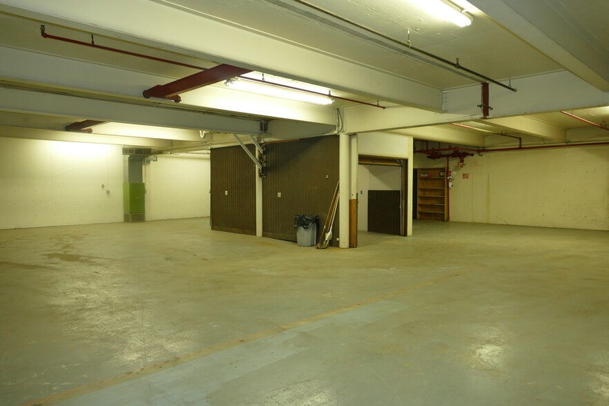 More Photos Of 1521-1525 NW Ballard Way, Seattle Warehouse For Lease