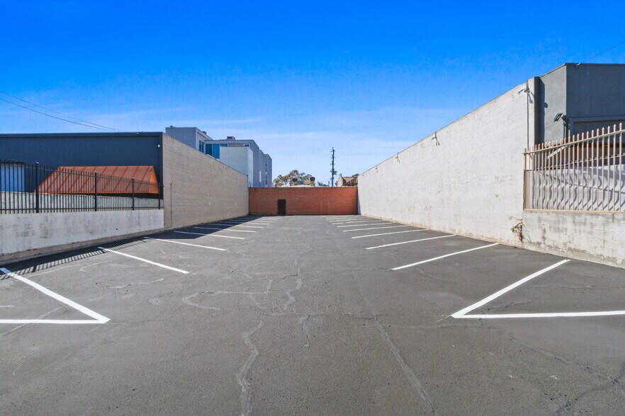 More Photos Of , Los Angeles Unknown For Sale