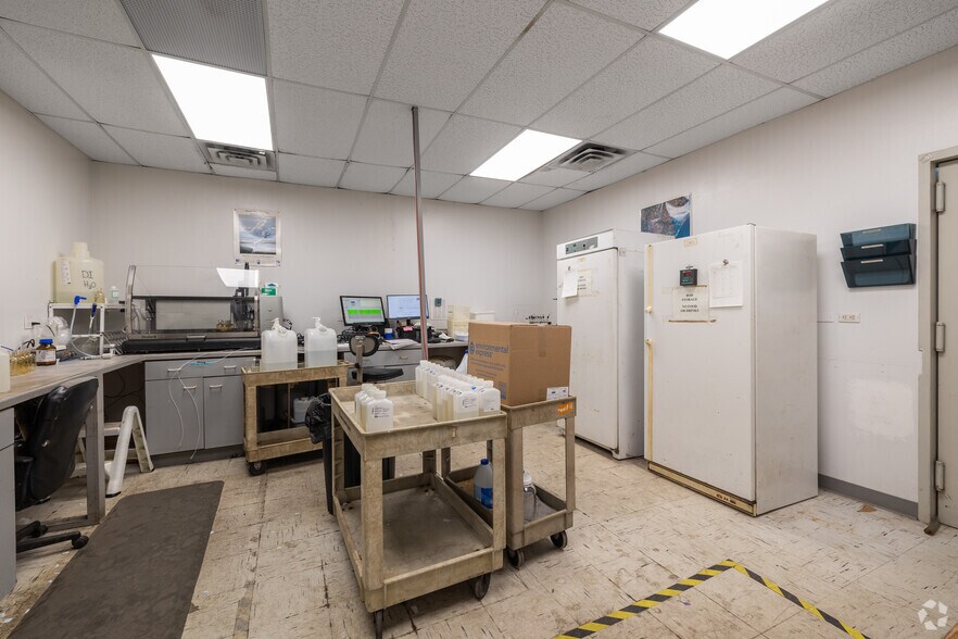 More Photos Of 1733 N Padre Island Dr, Corpus Christi Research And Development For Lease