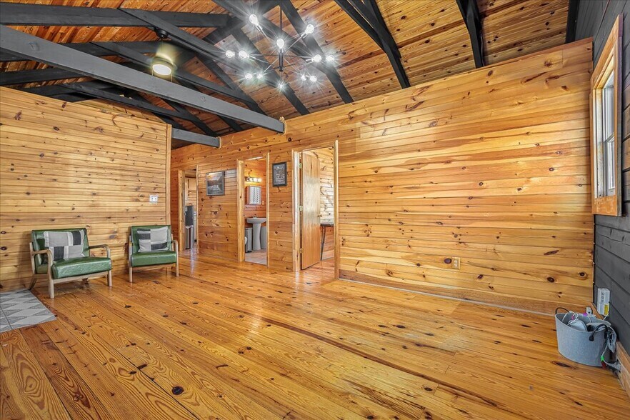 More Photos Of 793 Breckenridge St, Stanton Office For Sale