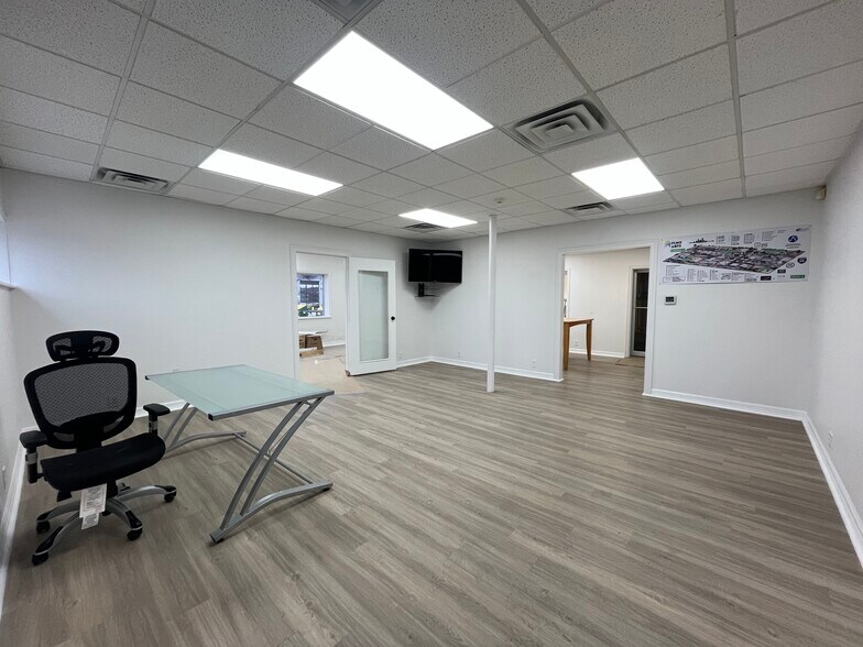 More Photos Of 400 E St Elmo Rd, Austin Unknown For Lease