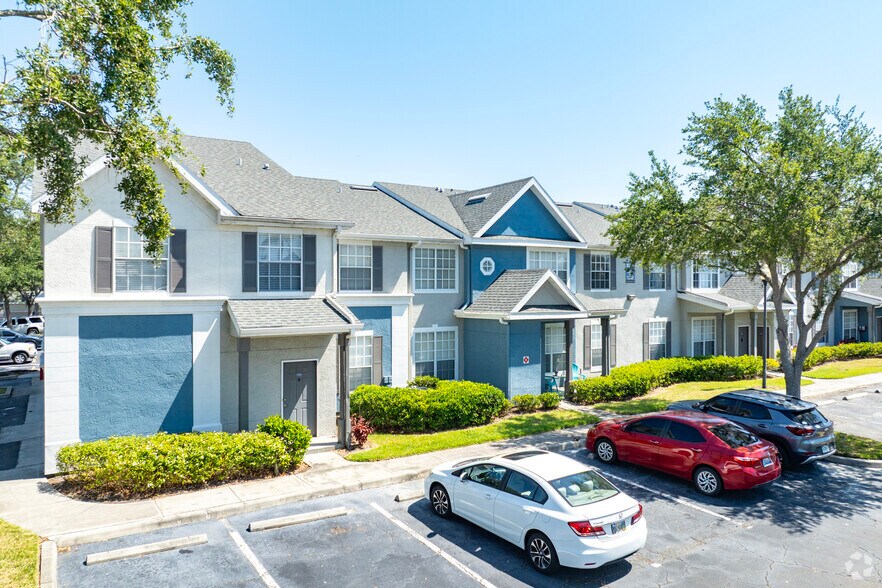 More Photos Of 2211 Grand Isle Dr, Brandon Apartments For Sale