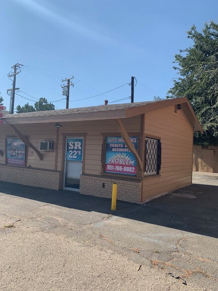 Primary Photo Of 1900 E Florida Ave, Hemet Office For Sale