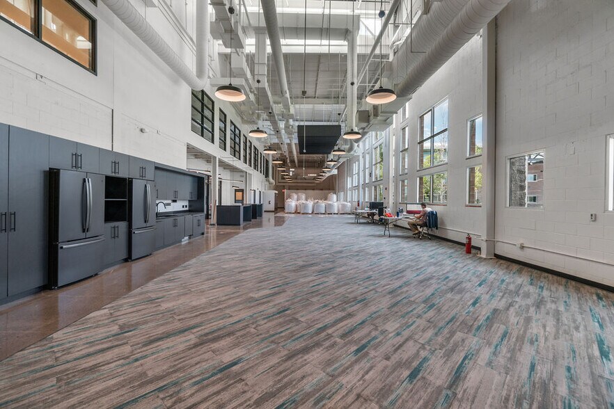 More Photos Of 1777 SW Chandler Ave, Bend Office For Lease