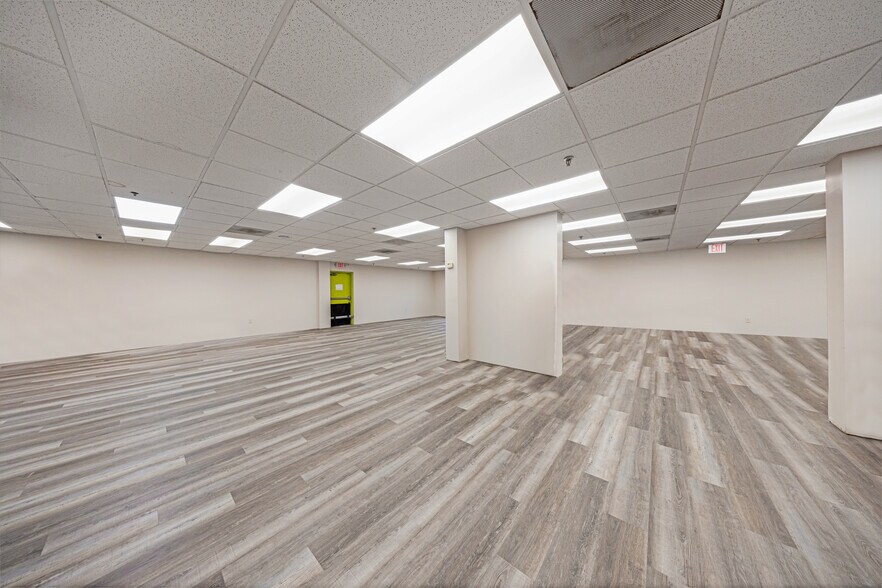 More Photos Of 7955 W 20th Ave, Hialeah Warehouse For Sale