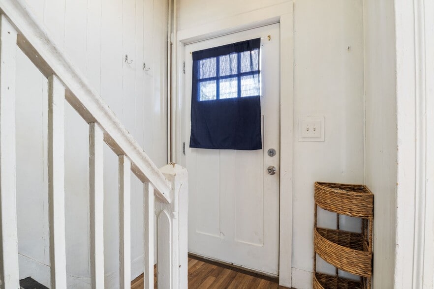 More Photos Of 140 Green St, Somersworth Apartments For Sale