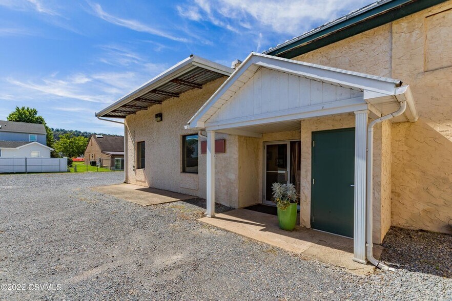 More Photos Of 170 E 9th St, Bloomsburg Office For Sale