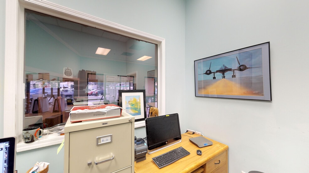 More Photos Of 2219 County Road 220, Middleburg General Retail For Sale