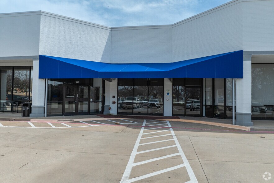More Photos Of 1600 Central Dr, Bedford Medical For Lease