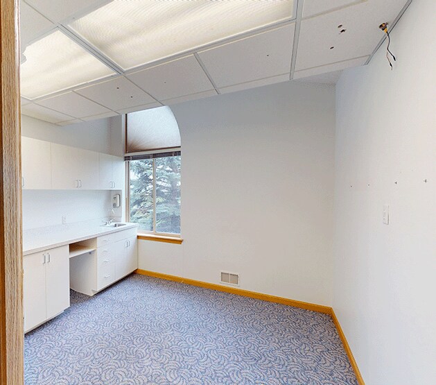 More Photos Of 1503 Glastonbury Dr, Saint Johns Medical For Sale