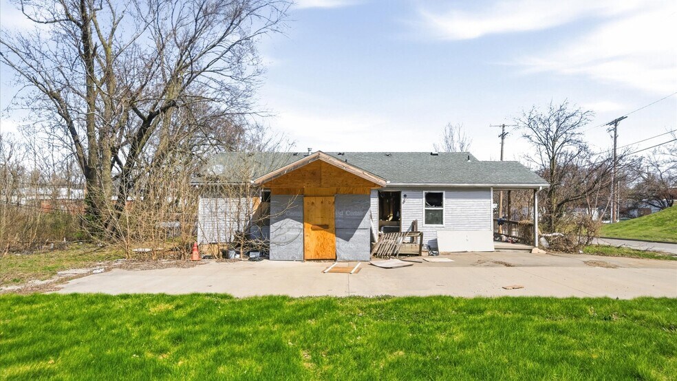 More Photos Of 4418 Monroe Ave, Kansas City Multifamily For Sale