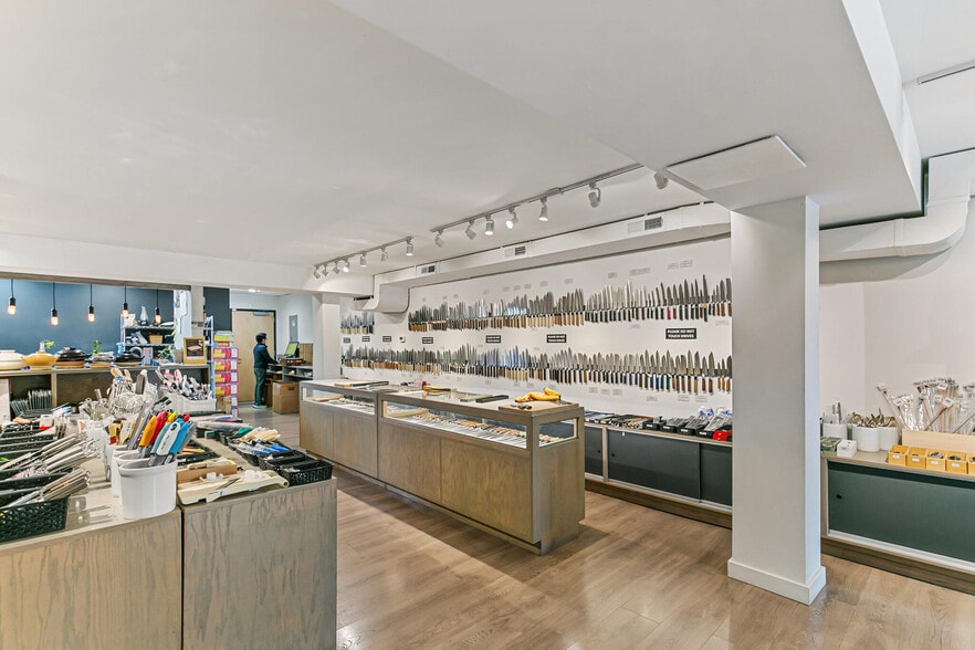 More Photos Of 3264 Larimer St, Denver Restaurant For Sale