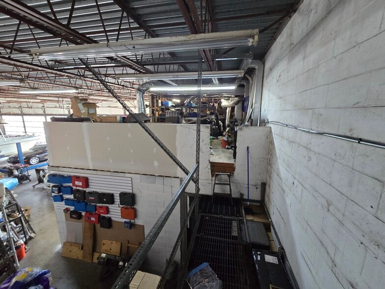 More Photos Of 1137 US Highway 19, Holiday Auto Repair For Sale