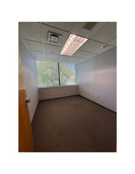 More Photos Of 131 New London Tpke, Glastonbury Medical For Lease