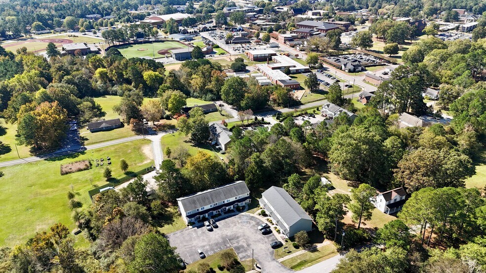 More Photos Of 104 Brickyard Ln, Lillington Apartments For Sale