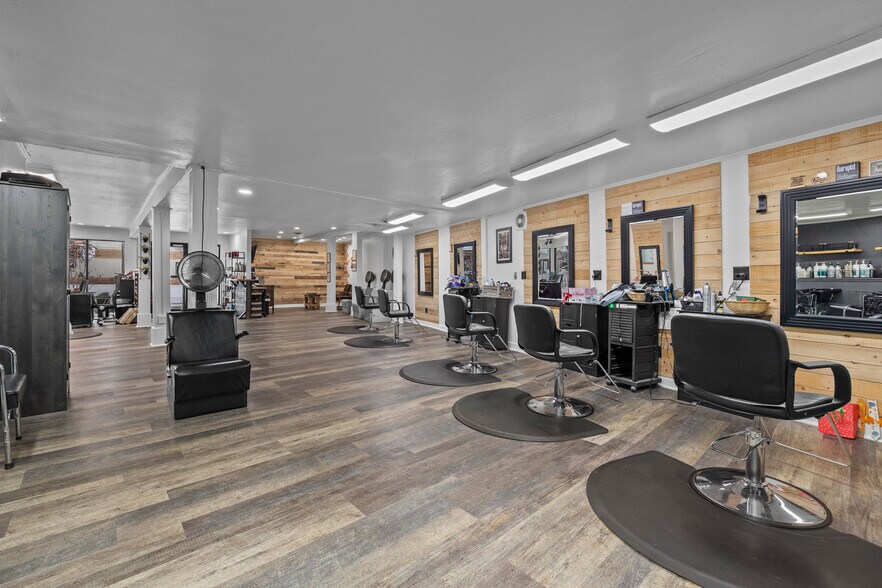 More Photos Of 1612 Milan Rd, Sandusky Freestanding For Sale