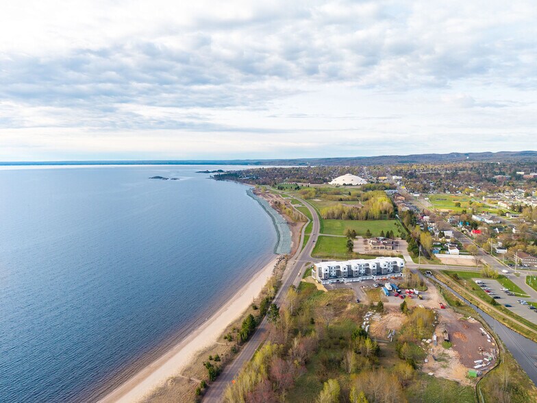 More Photos Of 2401 Lakeshore Blvd, Marquette Apartments For Sale