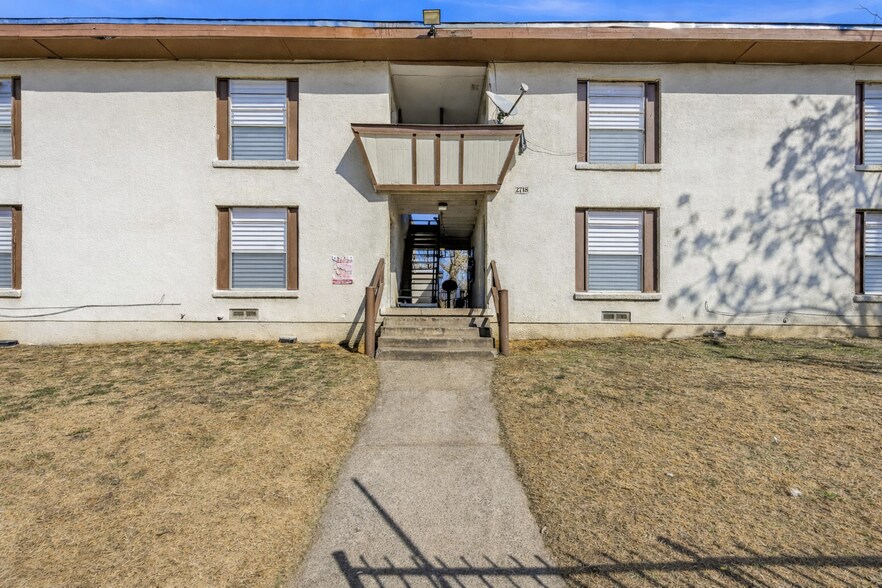 Primary Photo Of 2718 Cleveland St, Dallas Apartments For Sale