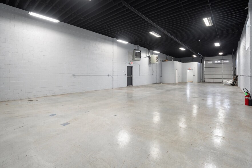 More Photos Of 353 Railroad Ave, Hackensack Warehouse For Lease