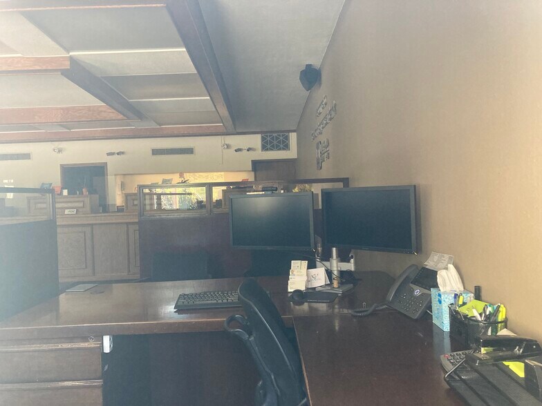 More Photos Of 641 Main St, Weaverville Storefront Retail Office For Lease
